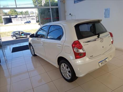 TOYOTA Etios Hatch 1.5 16V 4P FLEX XLS AUTOMTICO, Foto 4