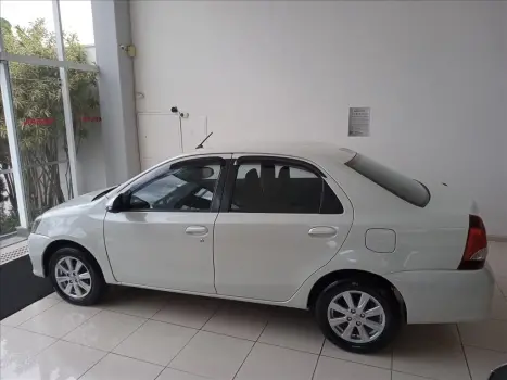 TOYOTA Etios Sedan 1.5 16V 4P FLEX X PLUS AUTOMTICO, Foto 5
