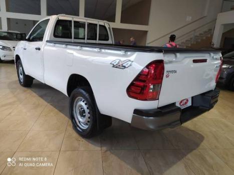 TOYOTA Hilux Caminhonete 2.8 4X4 DIESEL CABINE SIMPLES, Foto 2