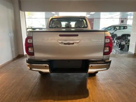 TOYOTA Hilux Caminhonete 2.8 16V SRX 4X4 TURBO DIESEL CABINE DUPLA AUTOMTICO, Foto 5