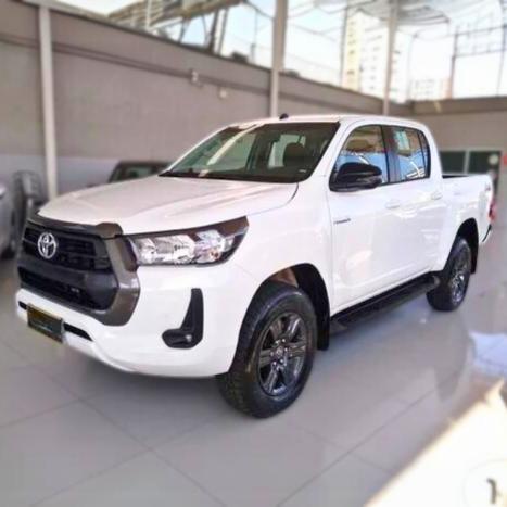 TOYOTA Hilux Caminhonete 2.4 4P DIESEL CABINE DUPLA, Foto 1