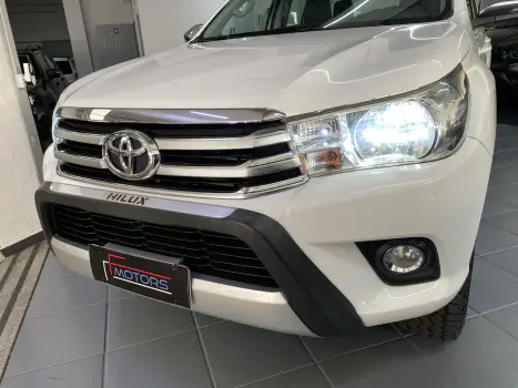 TOYOTA Hilux Caminhonete 2.8 16V SRV 4X4 DIESEL CABINE DUPLA AUTOMTICO, Foto 15