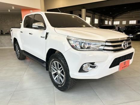 TOYOTA Hilux Caminhonete 2.8 16V SRX 4X4 DIESEL CABINE DUPLA AUTOMTICO, Foto 3