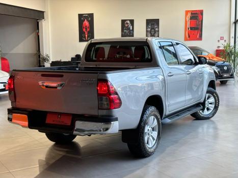 TOYOTA Hilux Caminhonete 2.8 16V SRV 4X4 DIESEL CABINE DUPLA AUTOMTICO, Foto 7