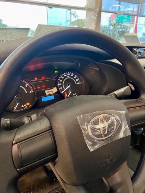 TOYOTA Hilux Caminhonete 2.8 4X4 DIESEL CABINE SIMPLES, Foto 10