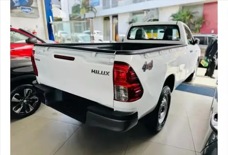 TOYOTA Hilux Caminhonete 2.8 4X4 DIESEL CABINE SIMPLES, Foto 5