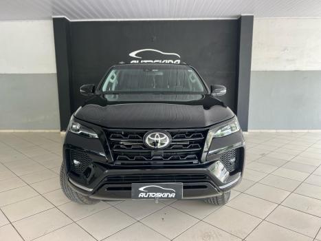 TOYOTA Hilux Caminhonete 2.8 16V SRX 4X4 TURBO DIESEL CABINE DUPLA AUTOMTICO, Foto 2