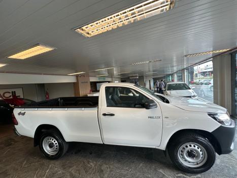 TOYOTA Hilux Caminhonete 2.8 4X4 DIESEL CABINE SIMPLES, Foto 2