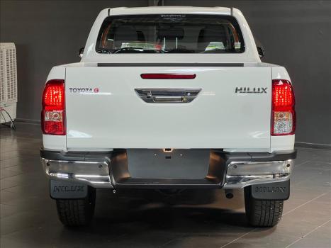 TOYOTA Hilux Caminhonete 2.8 16V 4P SR 4X4 DIESEL CABINE DUPLA AUTOMTICO, Foto 6