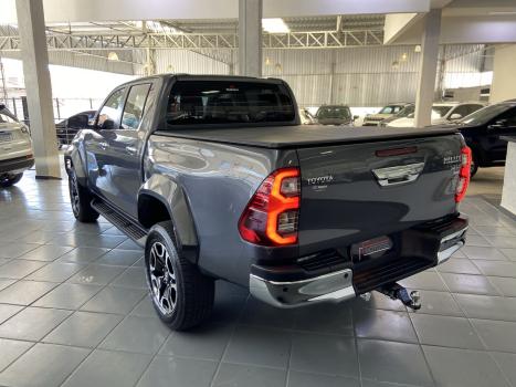 TOYOTA Hilux Caminhonete 2.8 16V SRX PLUS 4X4 TURBO DIESEL CABINE DUPLA AUTOMTICO, Foto 6