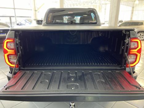 TOYOTA Hilux Caminhonete 2.8 16V SRX PLUS 4X4 TURBO DIESEL CABINE DUPLA AUTOMTICO, Foto 12