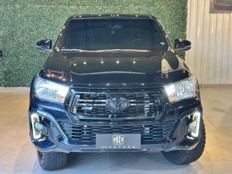 TOYOTA Hilux Caminhonete 2.7 16V 4P SRV FLEX 4X4  CABINE DUPLA AUTOMTICO, Foto 2