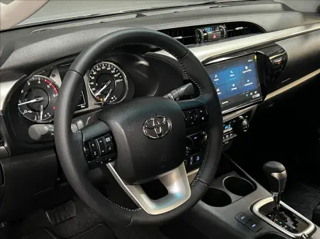 TOYOTA Hilux Caminhonete 2.8 16V 4P SR 4X4 DIESEL CABINE DUPLA AUTOMTICO, Foto 11