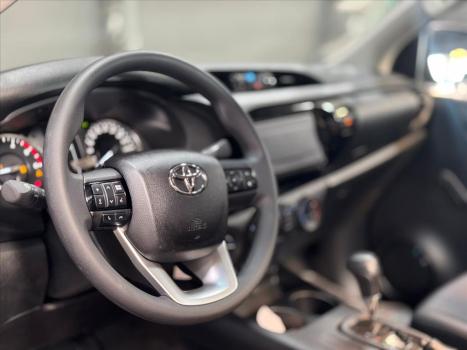 TOYOTA Hilux Caminhonete 2.8 4X4 DIESEL CABINE SIMPLES, Foto 14