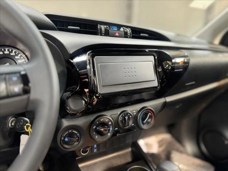 TOYOTA Hilux Caminhonete 2.8 4X4 DIESEL CABINE SIMPLES, Foto 15