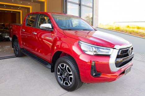 TOYOTA Hilux Caminhonete 2.8 16V SRX 4X4 TURBO DIESEL CABINE DUPLA AUTOMTICO, Foto 2