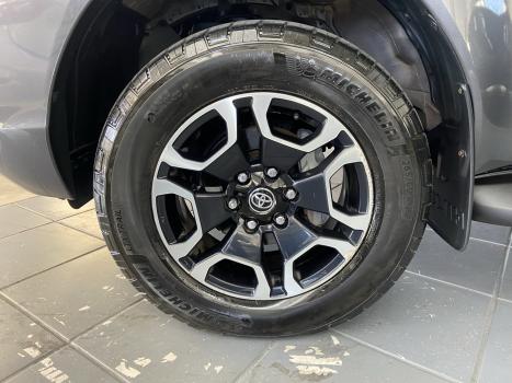 TOYOTA Hilux Caminhonete 2.8 16V SRX 4X4 DIESEL CABINE DUPLA AUTOMTICO, Foto 7