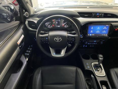 TOYOTA Hilux Caminhonete 2.8 16V SRX 4X4 DIESEL CABINE DUPLA AUTOMTICO, Foto 14