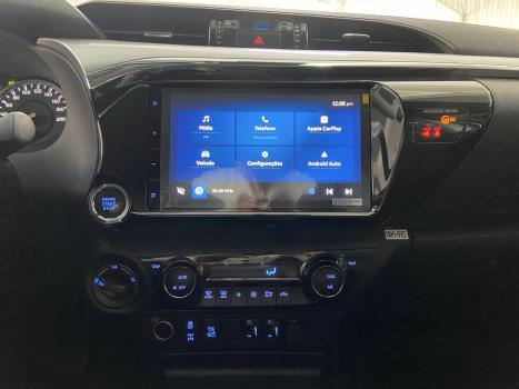 TOYOTA Hilux Caminhonete 2.8 16V SRX 4X4 DIESEL CABINE DUPLA AUTOMTICO, Foto 15
