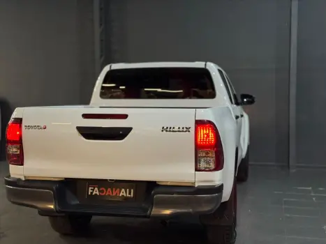 TOYOTA Hilux Caminhonete 2.8 16V 4P POWER PACK TURBO DIESEL 4X4 CABINE DUPLA, Foto 9