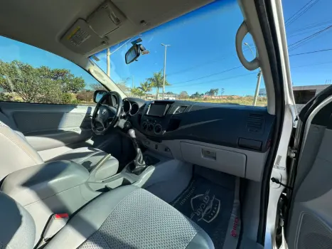 TOYOTA Hilux Caminhonete 2.7 16V 4P SR CABINE DUPLA, Foto 3