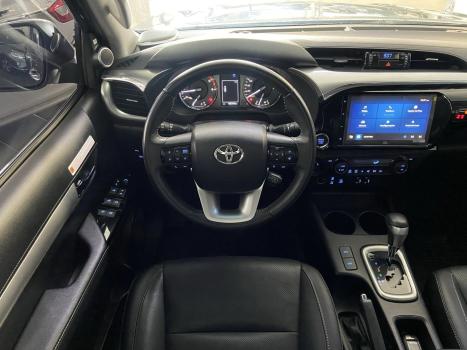 TOYOTA Hilux Caminhonete 2.8 16V SRX 4X4 TURBO DIESEL CABINE DUPLA AUTOMTICO, Foto 14