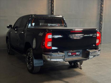 TOYOTA Hilux Caminhonete 2.8 16V SRX 4X4 TURBO DIESEL CABINE DUPLA AUTOMTICO, Foto 6