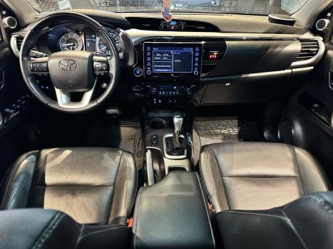 TOYOTA Hilux Caminhonete 2.8 16V SRX 4X4 TURBO DIESEL CABINE DUPLA AUTOMTICO, Foto 6