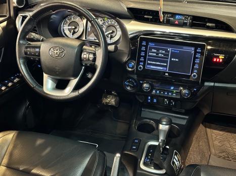 TOYOTA Hilux Caminhonete 2.8 16V SRX 4X4 TURBO DIESEL CABINE DUPLA AUTOMTICO, Foto 9