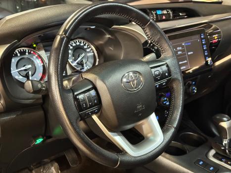 TOYOTA Hilux Caminhonete 2.8 16V SRX 4X4 TURBO DIESEL CABINE DUPLA AUTOMTICO, Foto 11