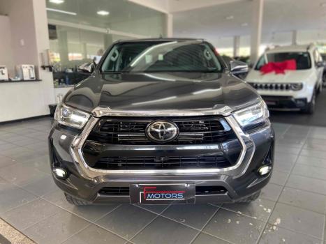 TOYOTA Hilux Caminhonete 2.8 16V SRX 4X4 TURBO DIESEL CABINE DUPLA AUTOMTICO, Foto 2