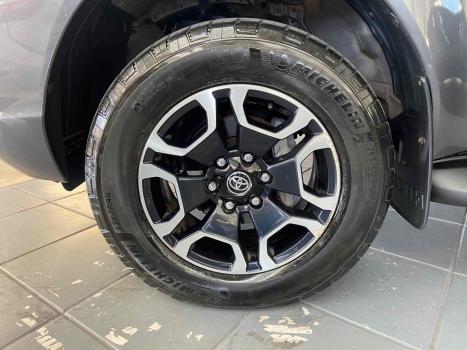 TOYOTA Hilux Caminhonete 2.8 16V SRX 4X4 TURBO DIESEL CABINE DUPLA AUTOMTICO, Foto 7