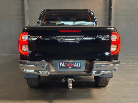 TOYOTA Hilux Caminhonete 2.8 16V SRX 4X4 DIESEL CABINE DUPLA AUTOMTICO, Foto 11
