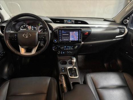 TOYOTA Hilux Caminhonete 2.8 16V SRX 4X4 DIESEL CABINE DUPLA AUTOMTICO, Foto 13