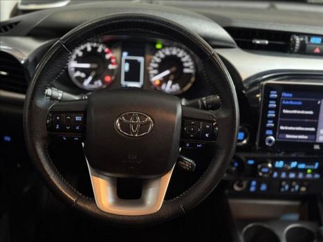 TOYOTA Hilux Caminhonete 2.8 16V SRX 4X4 DIESEL CABINE DUPLA AUTOMTICO, Foto 17