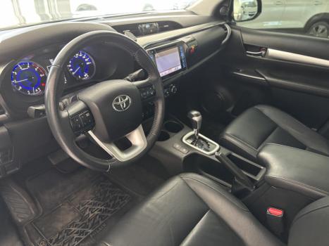 TOYOTA Hilux Caminhonete 2.8 16V SRX 4X4 TURBO DIESEL CABINE DUPLA AUTOMTICO, Foto 7