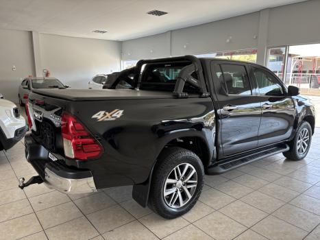 TOYOTA Hilux Caminhonete 2.8 16V SRX 4X4 TURBO DIESEL CABINE DUPLA AUTOMTICO, Foto 13