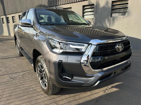 TOYOTA Hilux SW4 2.8 16V 4P SRX 4X4 7 LUGARES TURBO DIESEL AUTOMTICO, Foto 4