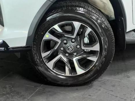 TOYOTA Hilux SW4 2.8 16V 4P SRX PLATINUM 4X4 TURBO DIESEL AUTOMTICO, Foto 6