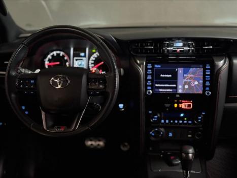 TOYOTA Hilux SW4 2.8 4P 4X4 TURBO DIESEL, Foto 16