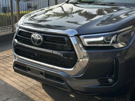 TOYOTA Hilux SW4 2.8 4P SRX 4X4 TURBO DIESEL AUTOMTICO, Foto 9