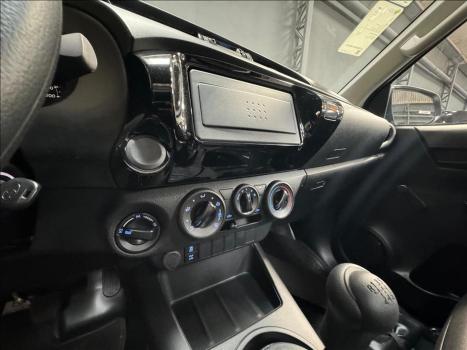TOYOTA Hilux SW4 2.8 4P 4X4 TURBO DIESEL, Foto 16