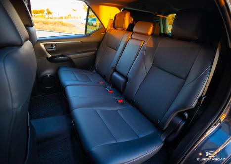 TOYOTA Hilux SW4 2.8 16V 4P SRX PLATINUM 4X4 7 LUGARES TURBO DIESEL AUTOMTICO, Foto 10