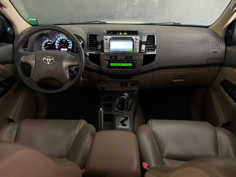 TOYOTA Hilux SW4 3.0 16V 4P SRV 4X4 TURBO DIESEL AUTOMTICO, Foto 8