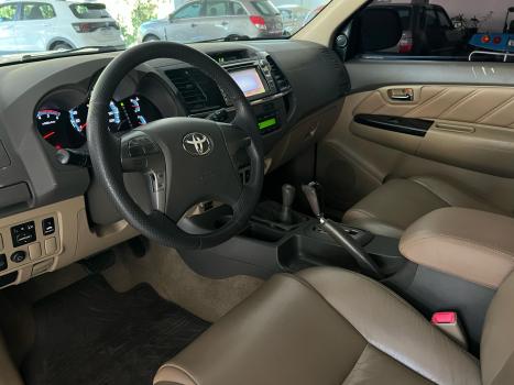 TOYOTA Hilux SW4 3.0 16V 4P SRV 4X4 TURBO DIESEL AUTOMTICO, Foto 12
