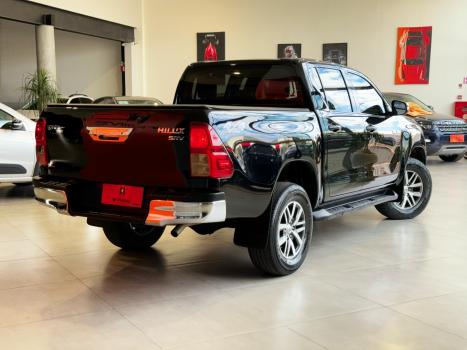 TOYOTA Hilux SW4 3.0 16V 4P SRV 4X4 TURBO DIESEL AUTOMTICO, Foto 4