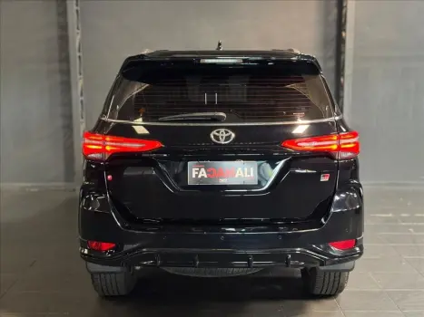 TOYOTA Hilux SW4 , Foto 7