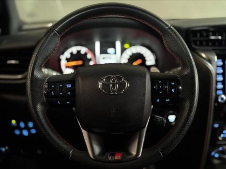 TOYOTA Hilux SW4 , Foto 18
