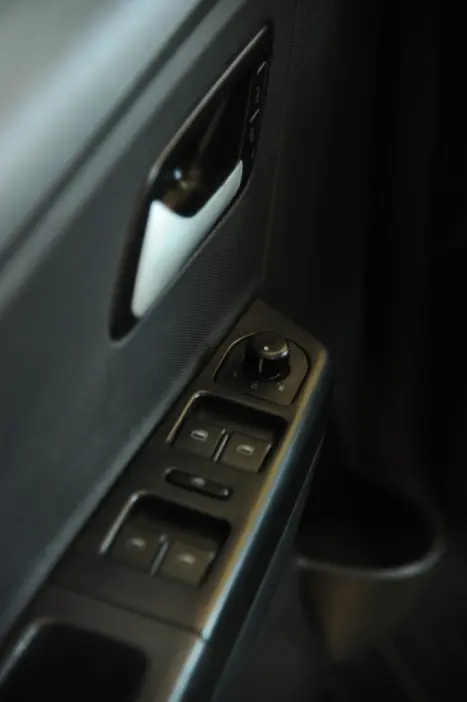 VOLKSWAGEN Fox 1.0, Foto 11