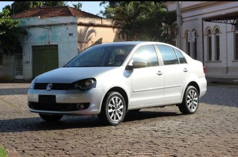 VOLKSWAGEN Polo Sedan 1.6 4P FLEX I-MOTION AUTOMATIZADO, Foto 2